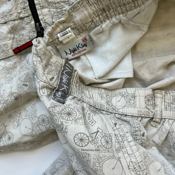 Knight King Men's Beige Cargo Shorts - Picture 3 of 7